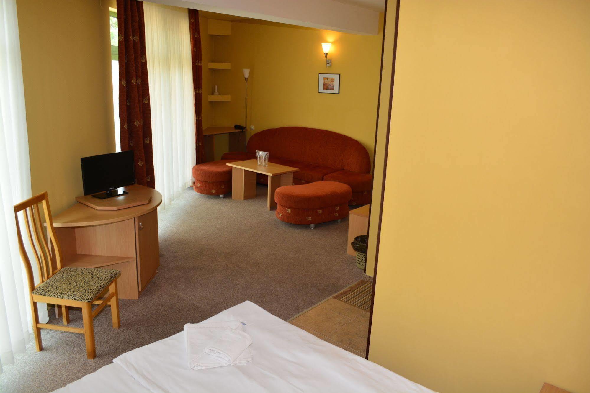 Hotel Juli Slantchev Briag Extérieur photo